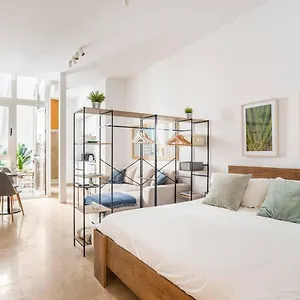 Estudio Tranquilo En Pleno Centro De Málaga