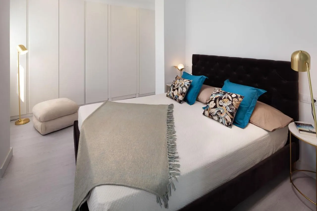 Inmalaga Penthouse Atarazanas Apartment 0*, Malaga
